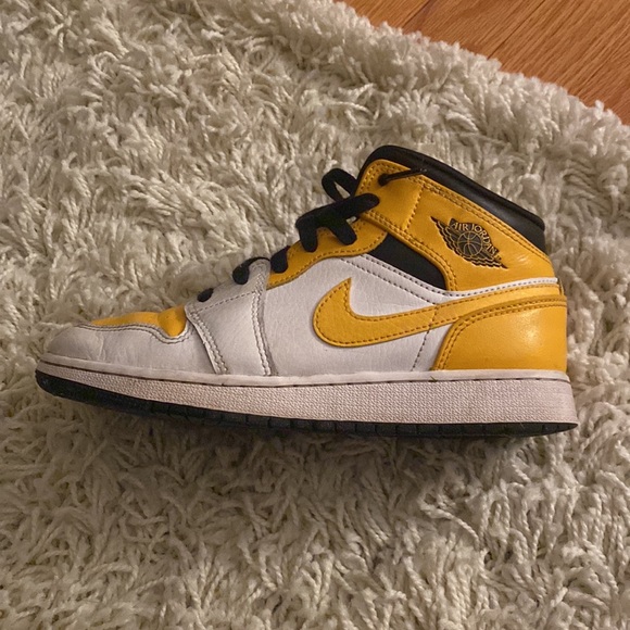 Out grown - Picture 2 of 5